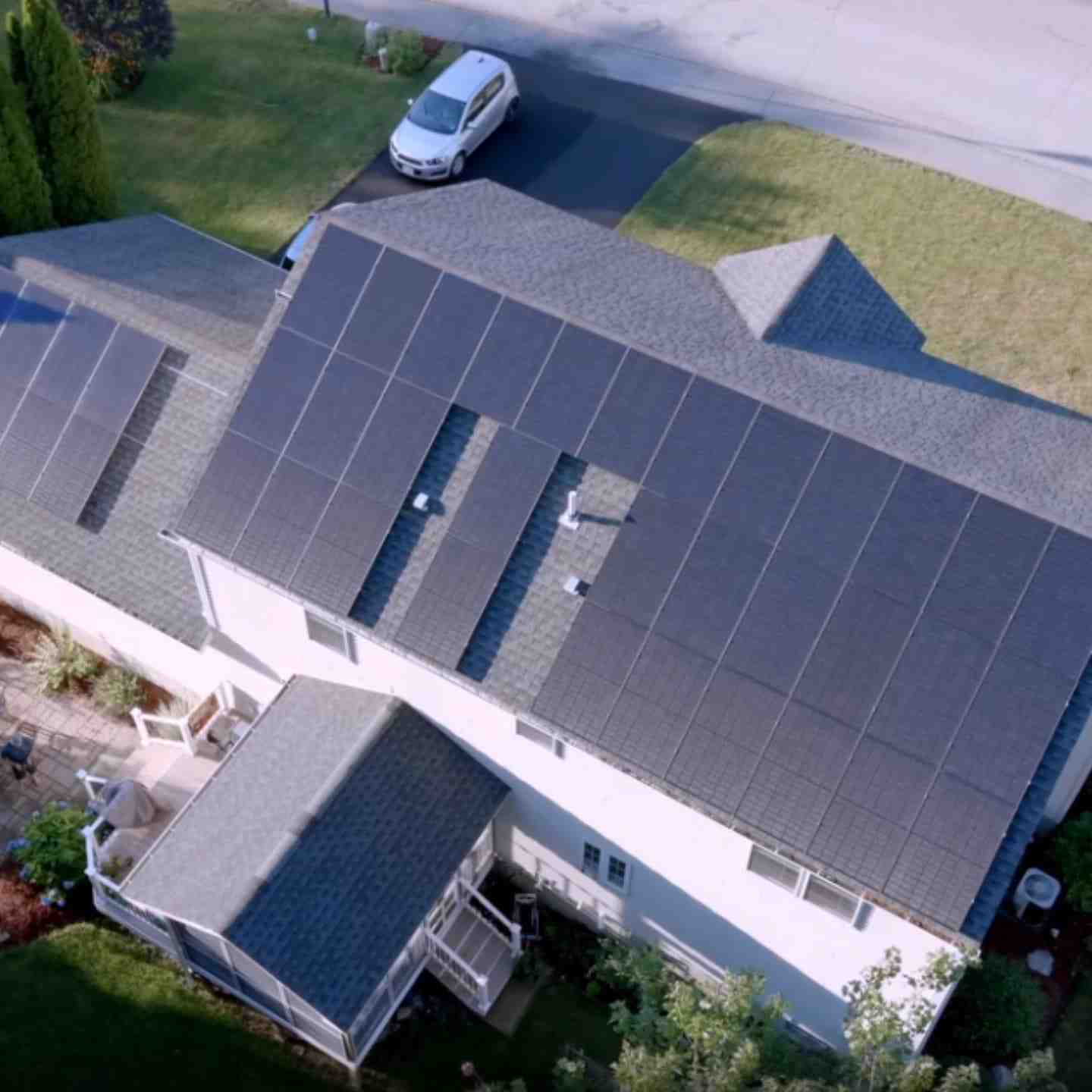 From Concept to Operation: Starting a Solar Panel Business